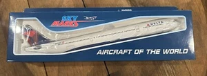 1:200 ENHANCED SkyMarks Delta Airbus A330-300 N809NW SKR530 - Picture 1 of 5