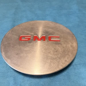GMC JIMMY SONOMA OEM WHEEL CENTER CAP MACHINED FINISH 1995-2000 15988451 - Picture 1 of 6