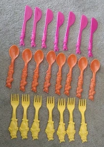 Disney Winnie the Pooh Plastic Cutlery Set Unisex Kids Spoon Fork Knife 21 piece - Picture 1 of 3