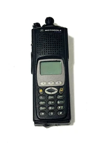 Motorola XTS5000 III UHF 450-520mhz DIGITALRADIO H18SDH9PW7AN ohne Antenne/ohne Bat - Bild 1 von 8
