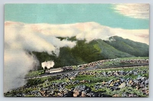 Postal Montañas Blancas, NH Famoso Ferrocarril Cog Ascendiendo Monte Washington Club - Imagen 1 de 2