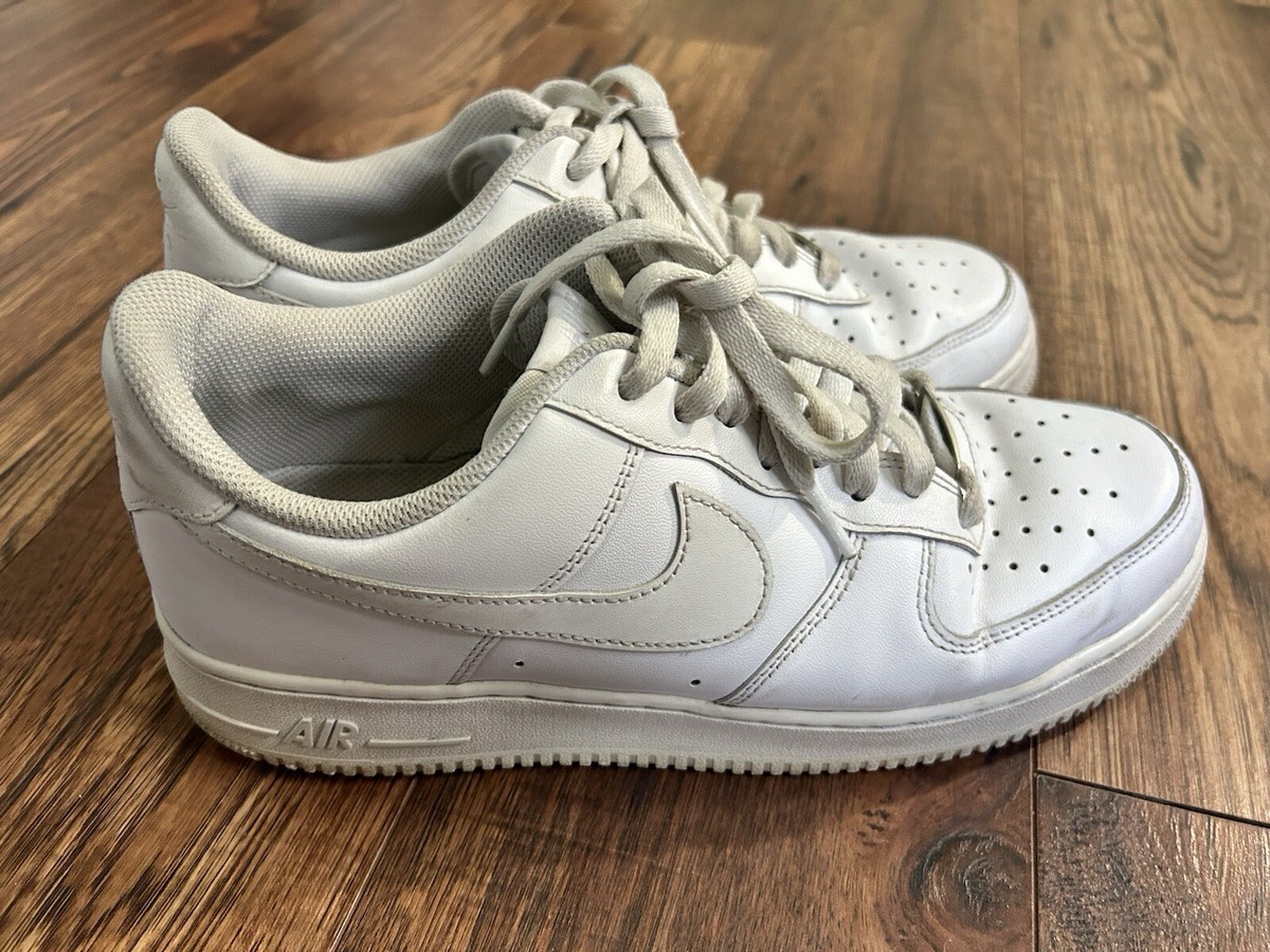 Preços baixos em Nike Air Force 1 White 2022 | eBay