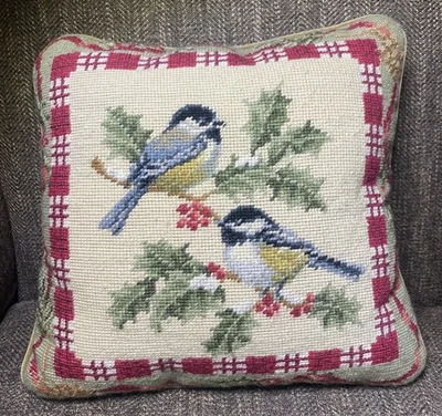 Almohada de punta de aguja para pájaros cabaña Shabby Chic garbanzo acebo bayas Navidad Foto 1 de 4