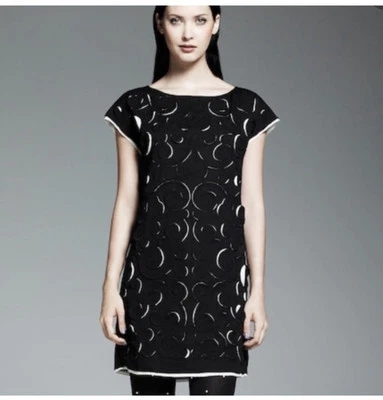 Vestido mini de tubo negro / beige con corte láser Catherine Malandrino Talla XS Foto 1 de 4