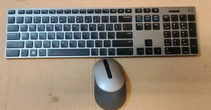 Dell WK717 Multi-Device Wireless Keyboard and Mouse MS5320wt Combo No Dongle - Picture 1 of 10