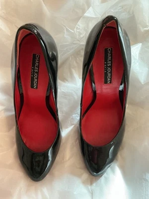 NUEVO Zapatos de tacón de aguja Charles Jourdan Paris charol negro - 8,5 Foto 1 de 4