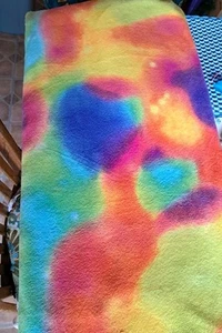 Anti-pill Fleece Fabric Tye Dye Hippie 76x64 - no sew blanket - crafts material - Picture 1 of 12