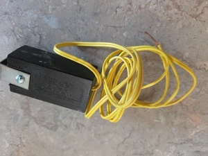 RESEARCH PRODUCTS CURRENT SENSING RELAY 24VAC 12W Model NO. 50 NEW - Picture 1 of 3