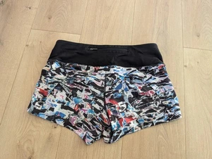 Pantalón Corto Lululemon Speed Up Culture Clash Multi Negro/Negro 4" Talla 4 - Imagen 1 de 12