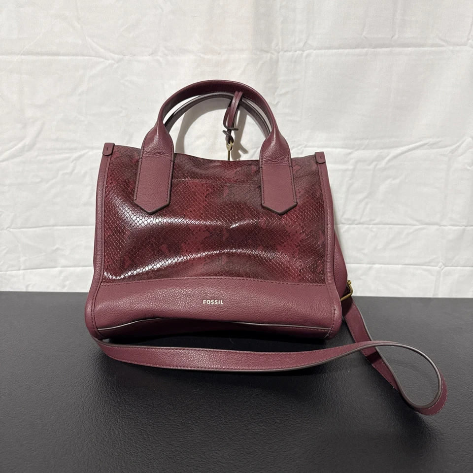 Bolsa satchel Fossil Kyler bolsa de mão vinho tiracolo pele de cobra textura em relevo - Imagem 1 de 4