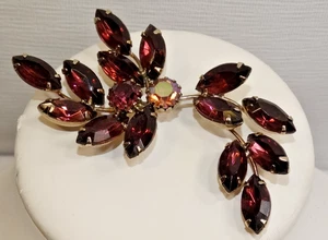 A33 VINTAGE STRASS BROSCHE LILA & AB STRASS SILBERFARBEN UNSIGNIERT - Bild 1 von 4