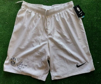 PANTALONCINO JUVENTUS UFFICIALE AUTOGRAFATO DA MATUIDI CALCIO SIGNED AUTOGRAPH  - Immagine 1 di 4