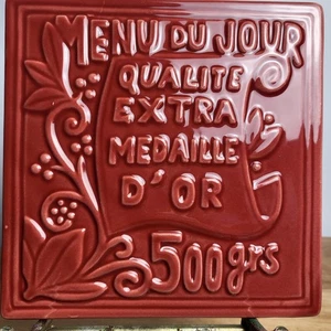 Roter Keramik Untersetzer Menu du jour. Made in France - Bild 1 von 11