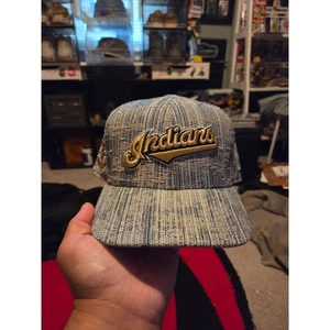 New Era 7 3/4 Fitted Cap Cleveland Indians Distressed Denim - Bild 1 von 3