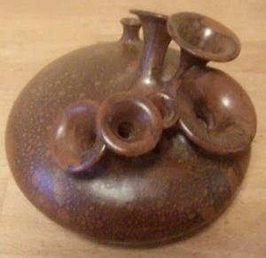 Kleine Vase für 7 kleine Schnittblumen Vintage Ton Alien-Optik giger gore death - Bild 1 von 8