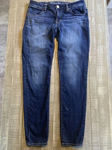 Pantalones de mezclilla para mujer American Eagle Outfitters súper elásticos lavado azul talla 8 - Imagen 1 de 4