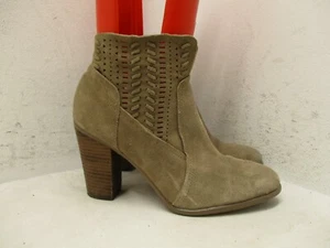 Vince Camuto Womens Stylish Taupe Side Zip Cut Out Ankle Boot Size 9.5 M - Picture 1 of 12