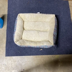 Pet Bed Luxurious Comfort 22 Inches - Picture 1 of 2