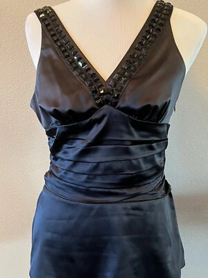 Camisa ajustada negra The Limited con escote rugoso y cuentas cremallera lateral mediana Foto 1 de 4