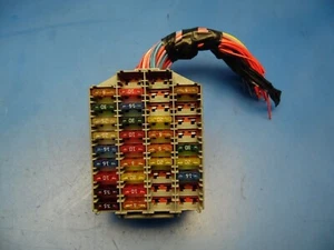 01-04 Volvo V70 OEM in-dash fuse box with fuses & relays Part # 91 62 439 - Picture 1 of 3