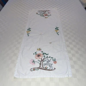 Sciarpa comò runner da tavolo vintage ricamata a mano 34x14 fiori foresta cervo - Foto 1 di 4