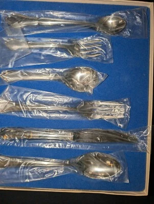 towle silversmiths Provincial 6pc aby and Child Set William Adams - Image 1 of 3