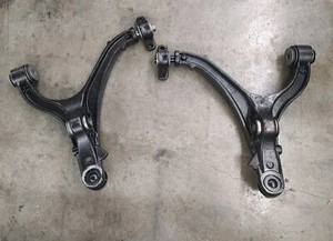 Par de brazos de control inferiores delanteros para Jeep Commander Grand Cherokee 05-2010 - Imagen 1 de 15