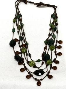 Collar de colección de múltiples hebras de cobre y cuentas terrosas verdes boho Chunjkt declaración - Imagen 1 de 8
