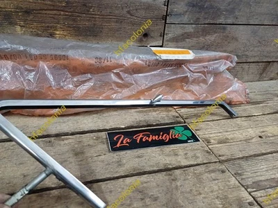 Genuine Alfa Romeo Spider 105/115 frame from triangle window left 60717765 - Image 1 of 3