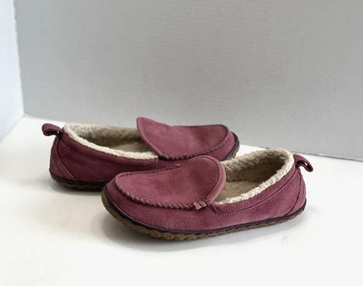 Zapatillas mocasín forradas de piel de oveja de gamuza rosa/berry LL Bean Mountain para mujer talla 8M Foto 1 de 4