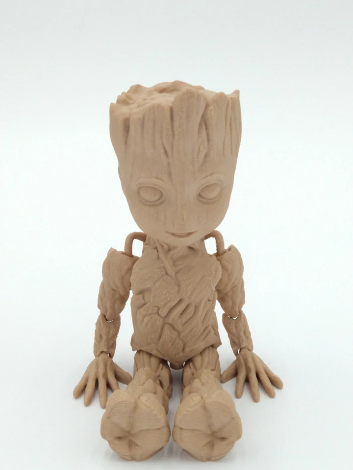 Figura BABY GROOT Articulada Flexi Madera PLA 10" Figura Impresa en 3D Foto 1 de 4