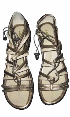 SANDALIA CÓMODA "J41" MUJER TALLA 11M 41 ATENENA BRONCE Y BEIGE CORREAS TACÓN 3" Foto 1 de 4