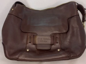Bolso de hombro grande Kate Spade de cuero marrón con cierre magnético - Imagen 1 de 9