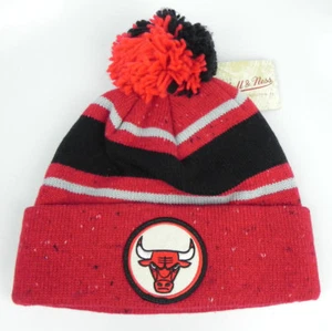 CHICAGO BULLS NBA MITCHELL & NESS VINTAGE 3-TON GESTREIFT STRICKMÜTZE MÜTZE BOMMEL NEU! - Bild 1 von 2