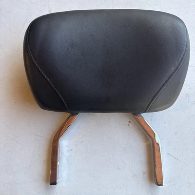 2005 年较老的 Harley Davidson Softail Fat Boy Dyna 背部 REST SISSY BAR PAD 原始设备制造商 — 第 1/4 张图片