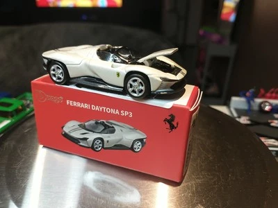 Bburago 1/64 Pearl White FERRARI DAYTONA SP3. WITH OPENING HOOD AND RUBBER TIRES - Image 1 of 4