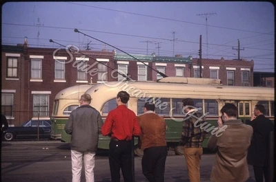 Coche PTC Trolley Philadelphia Street Scene Hombres 35 mm Slide Años 60 Kodachrome Foto 1 de 3