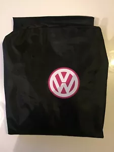 VOLKSWAGEN AMAROK 2011> BLACK HEAVY DUTY WATERPROOF 2 X FRONT SEAT COVERS PINK - Picture 1 of 3