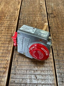 Robertshaw Water Heater Gas Valve 66-136-308 R110RTSP AP85558-14 - Picture 1 of 5