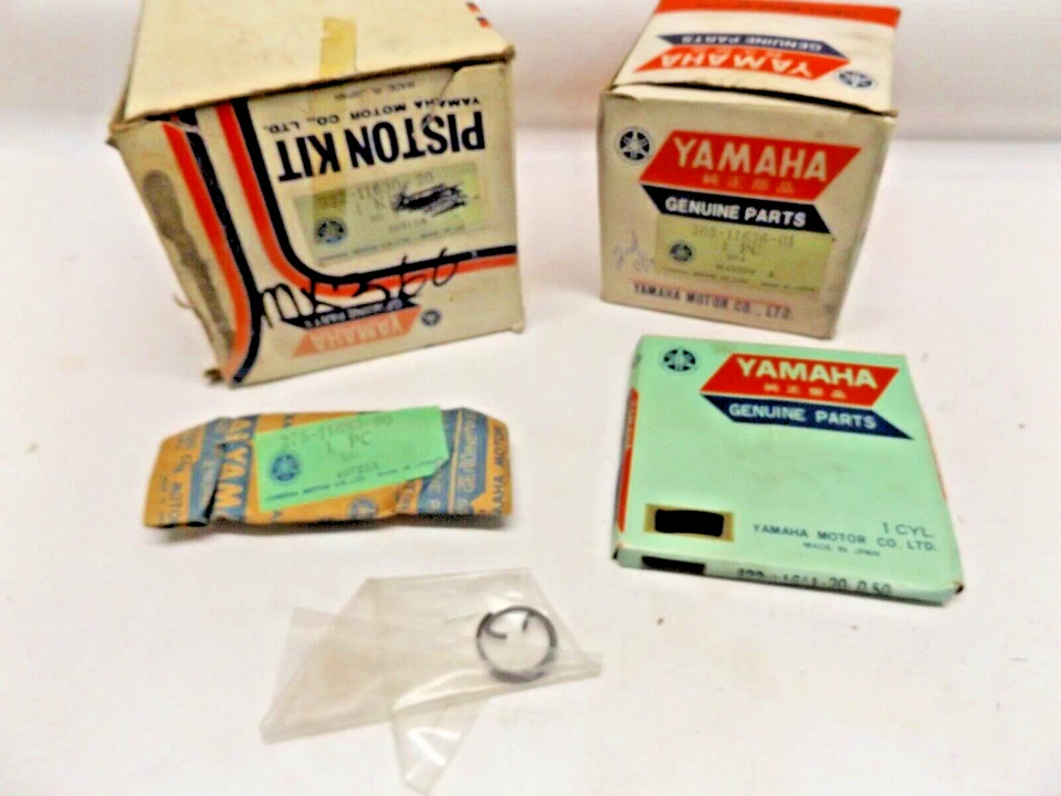 NOS YAMAHA 324-11630-00-00 PISTON KIT STD BORE RT2MX - Image 1 of 1