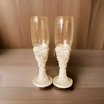 Par de vasos para tostar flauta con tallo de resina - diseño rosa boda/aniversario  Foto 1 de 4