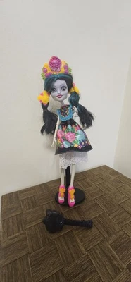 Monster High Doll Skelita Calaveras Collectors Edition 2016 - Image 1 of 4