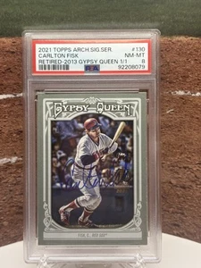 2021 Topps Archives Serie 13' Gypsy Queen #130 Carlton Fisk AUTO 1/1 PSA 8 - Foto 1 di 2
