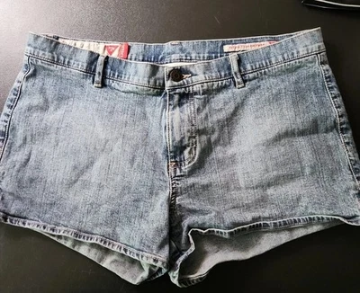 Pantalones Cortos Guess Para Mujer Talla 31 Azul Denim Floral Tiro Alto Cheeky Hot Foto 1 de 4