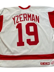 Vintage Mic Steve Yzerman NHL Detroit Red Wings CCM Hockey Trikot 2xl Believe Patch - Bild 1 von 10