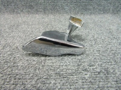 Años 60? Ford años 70 80? Lincoln? ¿Mercurio? Tirador de manija de puerta interior con grano de madera Foto 1 de 4