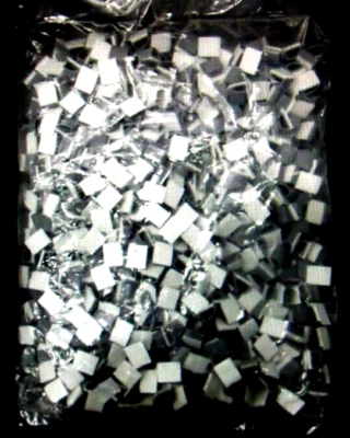 Clip de cable Essentra Components KKD-4-RT, adhesivo gris tipo C 0,250", bolsa de 500 Foto 1 de 3