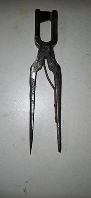 PINCE EMPORTE PIECE POUR BOUTONNIERE AMSTUTZ - Photo 1/3