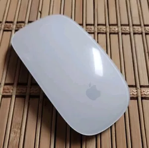 Apple Bluetooth Wireless Magic Laser Mouse Model: A1296 White Tested - Picture 1 of 8