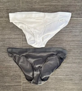 Women's 2 Pairs Primark Briefs Knickers Pants Grey & White - Size: M (UK:12/14) - Picture 1 of 2
